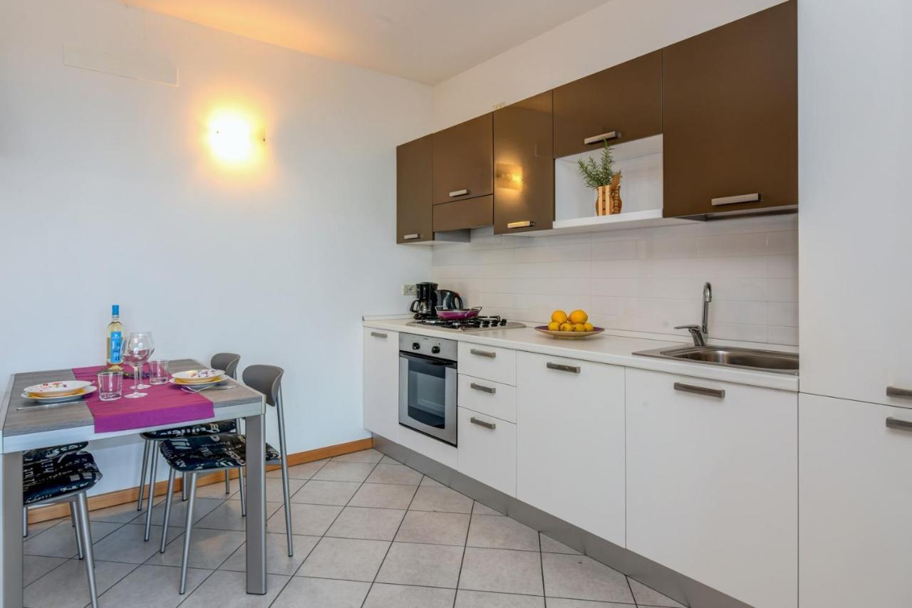 6 Happiness Apartment Toscolano Maderno Luaran gambar