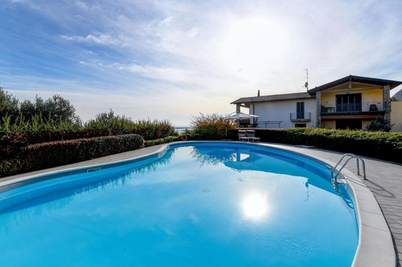 6 Happiness Apartment Toscolano Maderno Luaran gambar