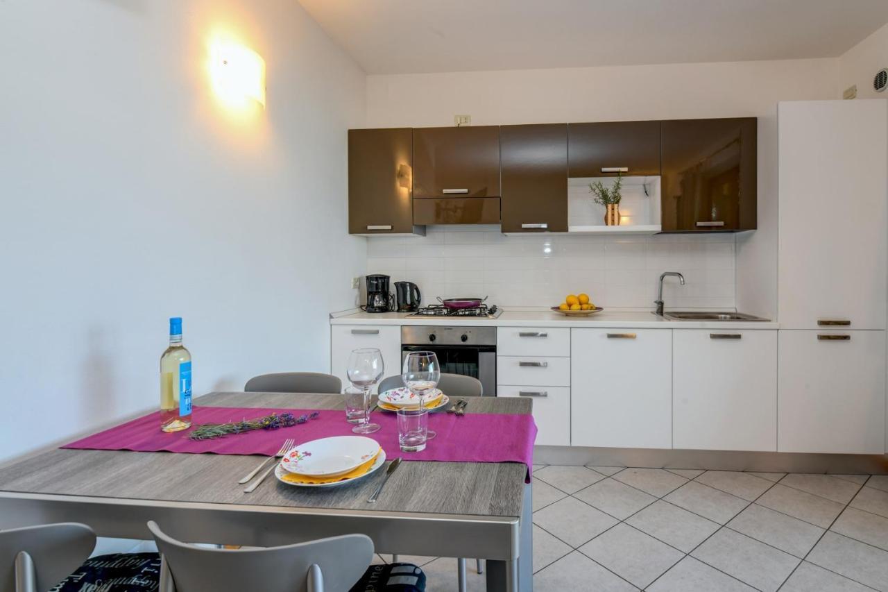 6 Happiness Apartment Toscolano Maderno Luaran gambar