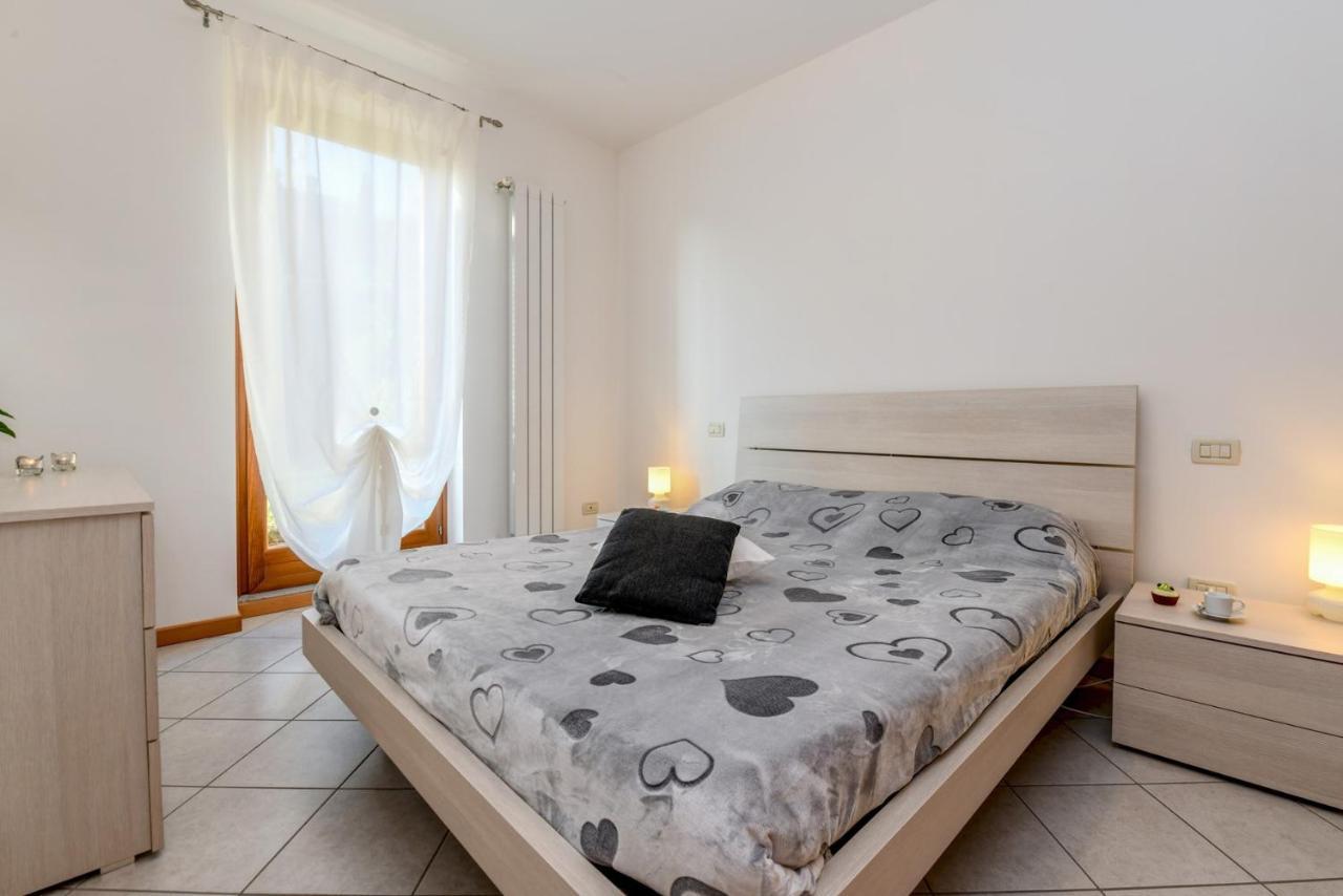 6 Happiness Apartment Toscolano Maderno Luaran gambar