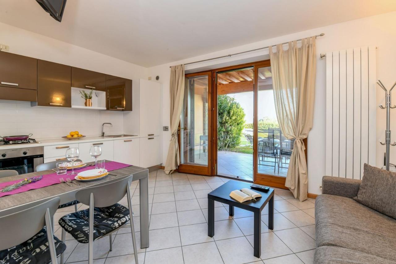 6 Happiness Apartment Toscolano Maderno Luaran gambar
